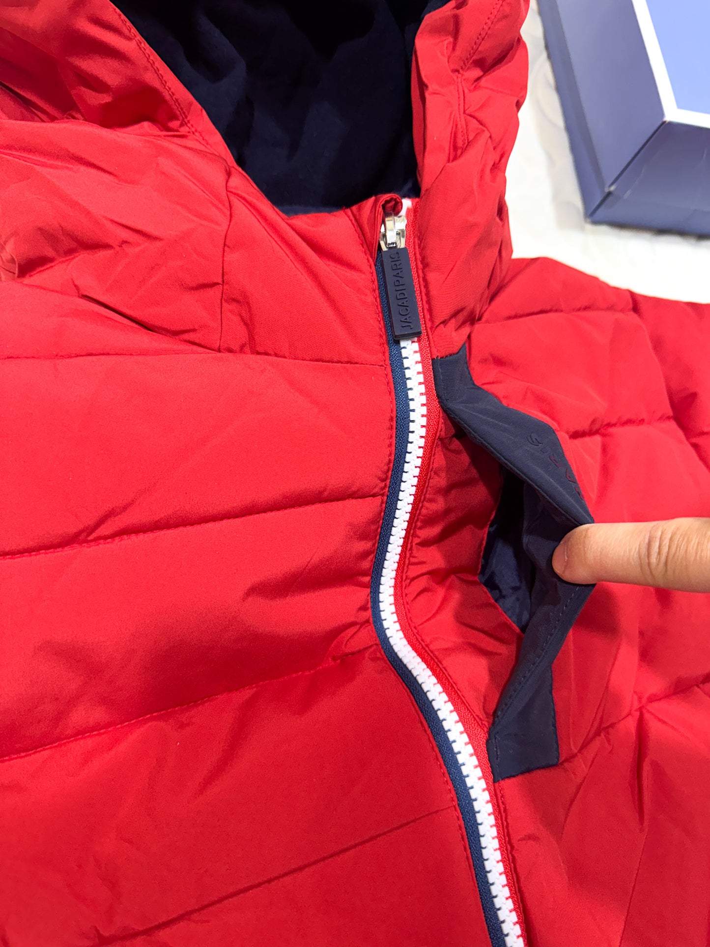 Doudoune Jacadi rouge marbré